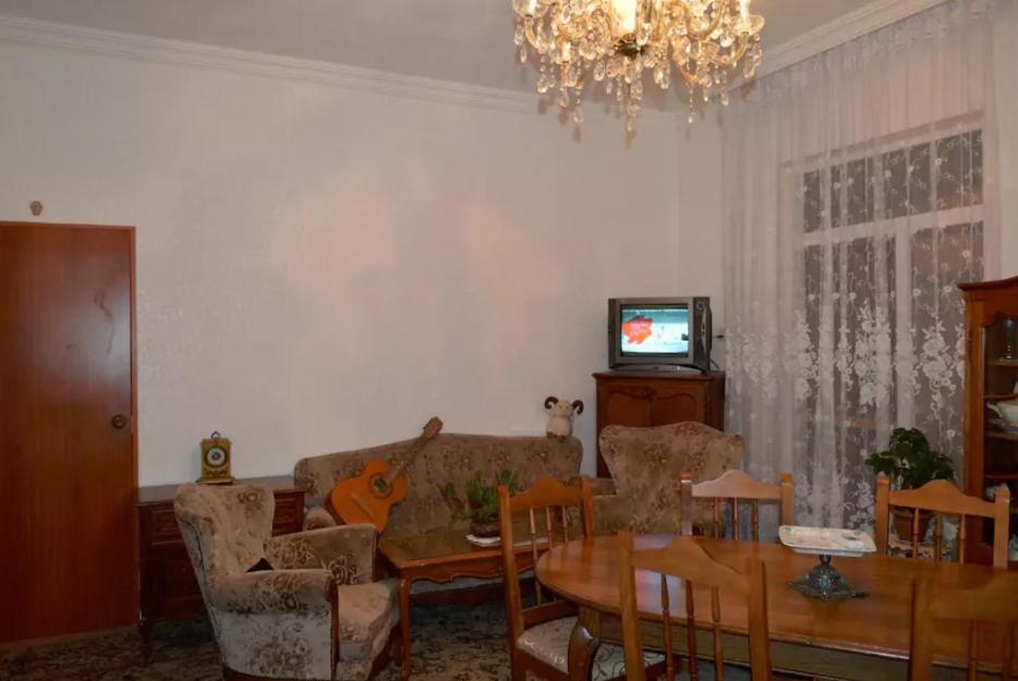 Батуми: Guest House 151-2