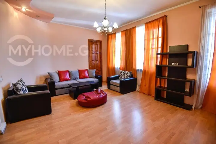 Тбилиси: City Centre 2BR Apartment
