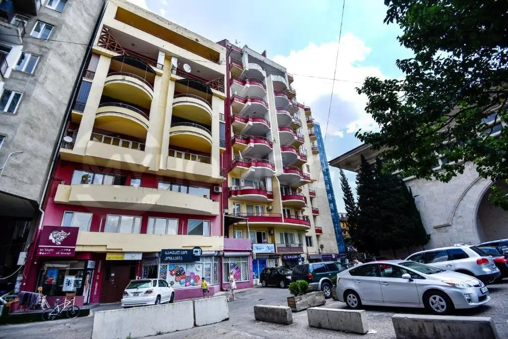 Тбилиси: City Centre 2BR Apartment