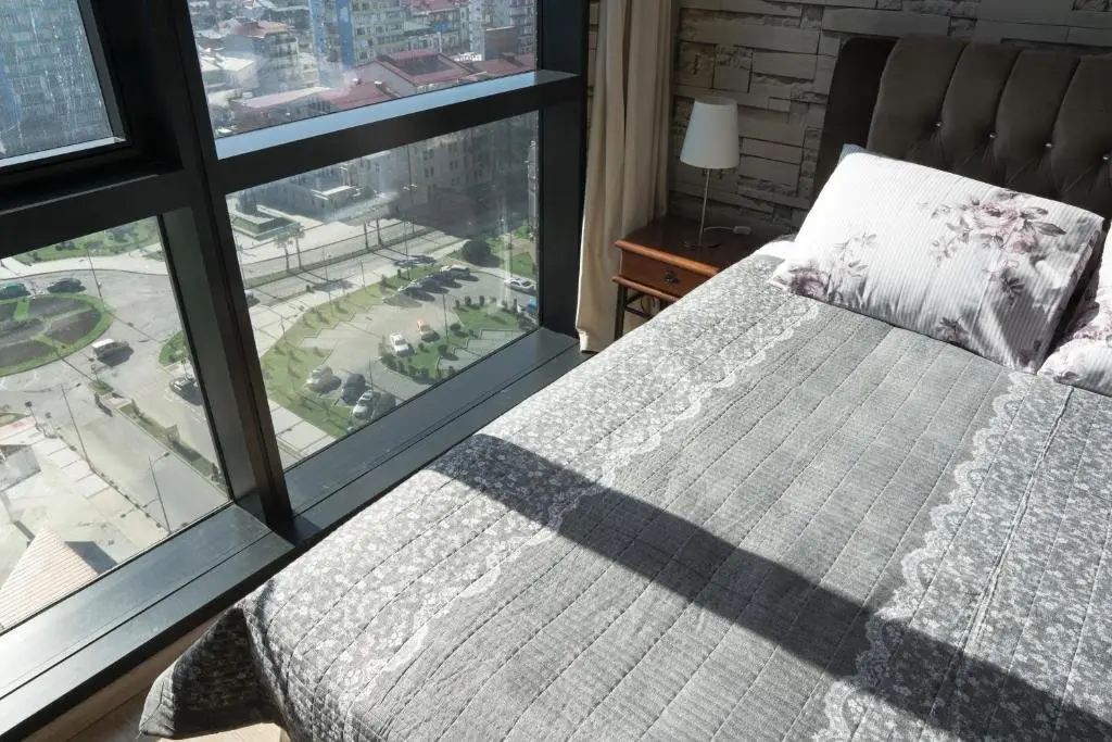 Батуми: Downtown studio with beautiful views / Porta Tower