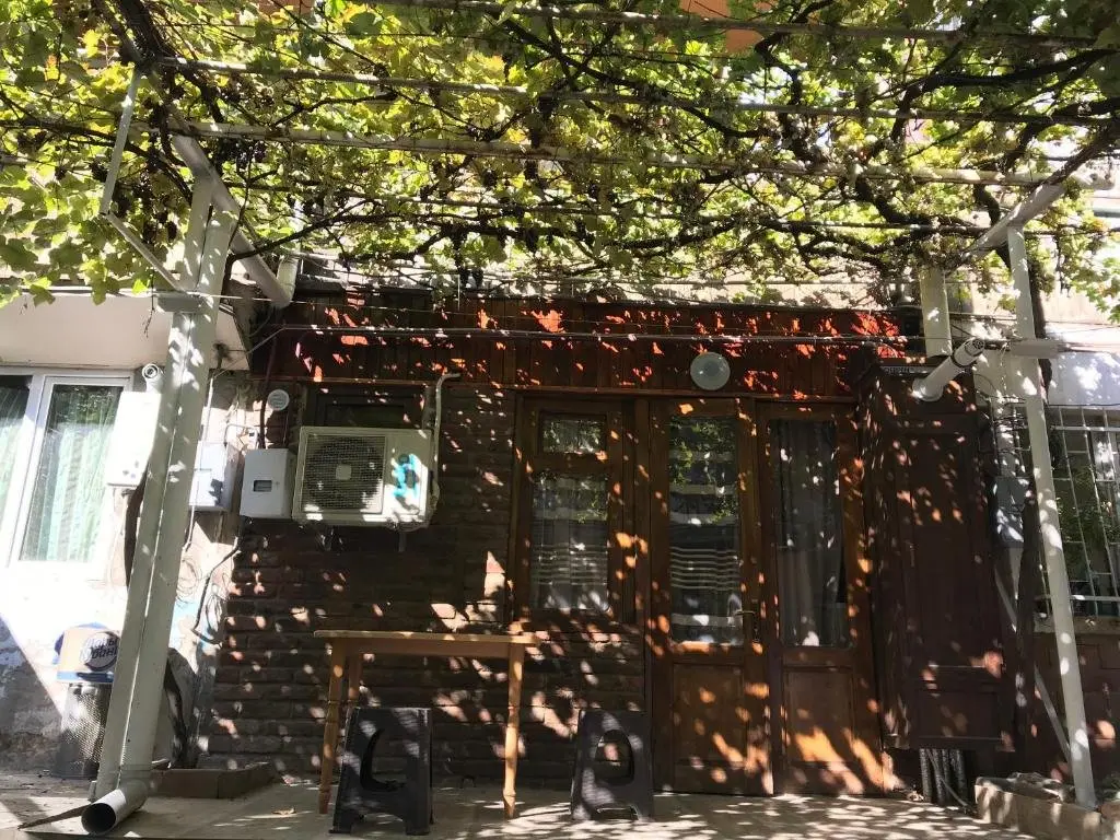 Тбилиси: Dzmebi Zubalashvilebi Street N8