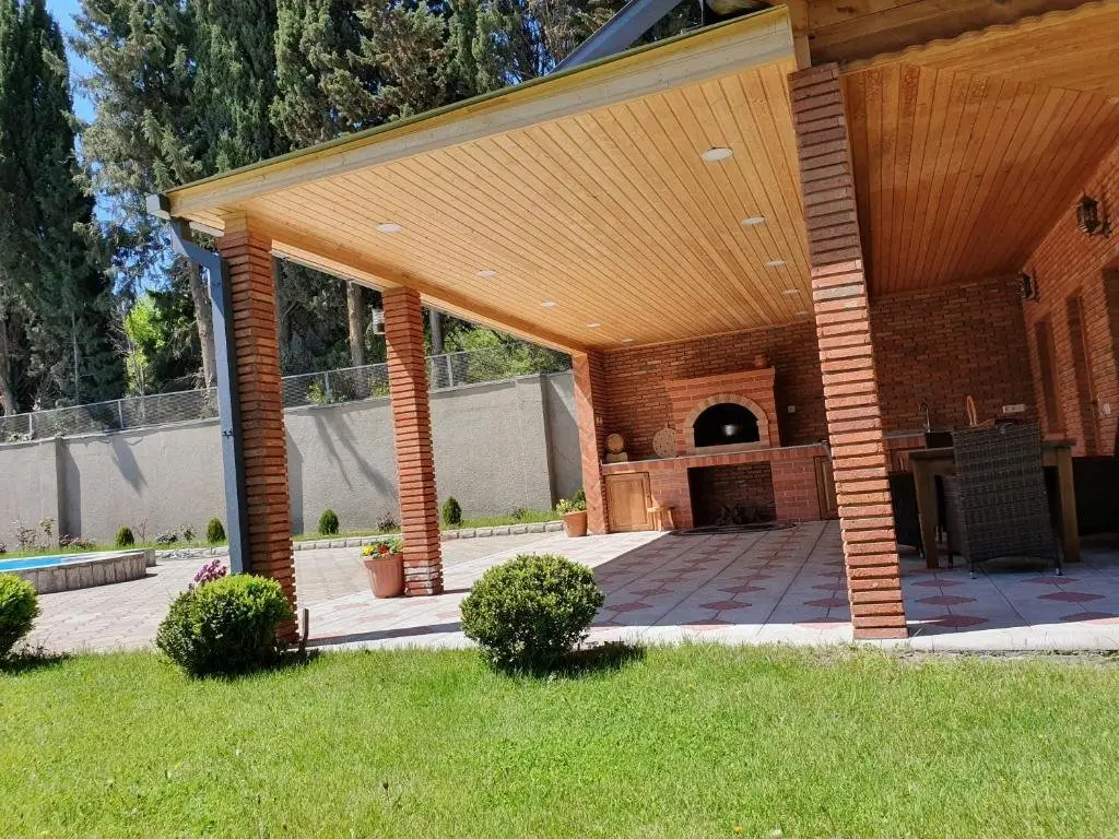 Тбилиси: Cosy House with Private Pool and Barbecue Place