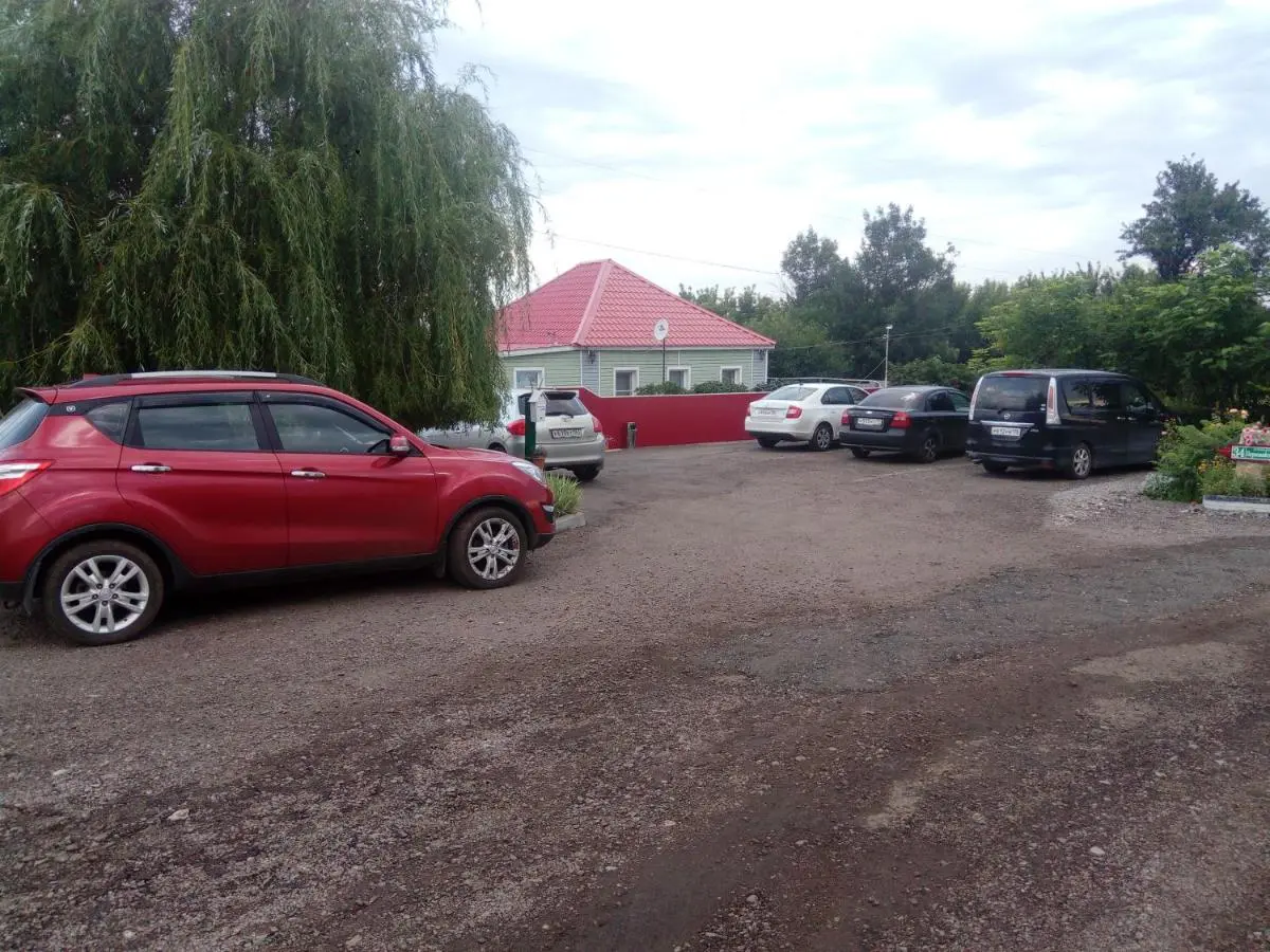 Radchenskoye: Gostevoi Dvor Ivushka