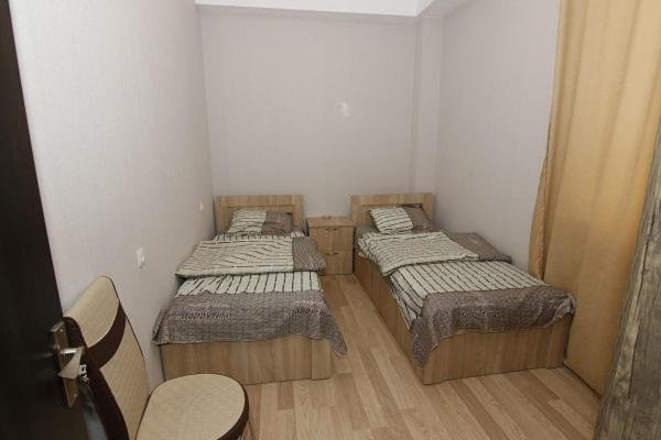 Тбилиси: gio's apartement 02