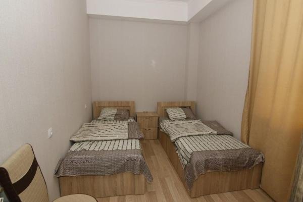 Тбилиси: gio's apartement 02
