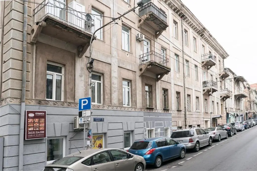 Тбилиси: Elle's Home 1 with Balcony, Old Tbilisi, City Center