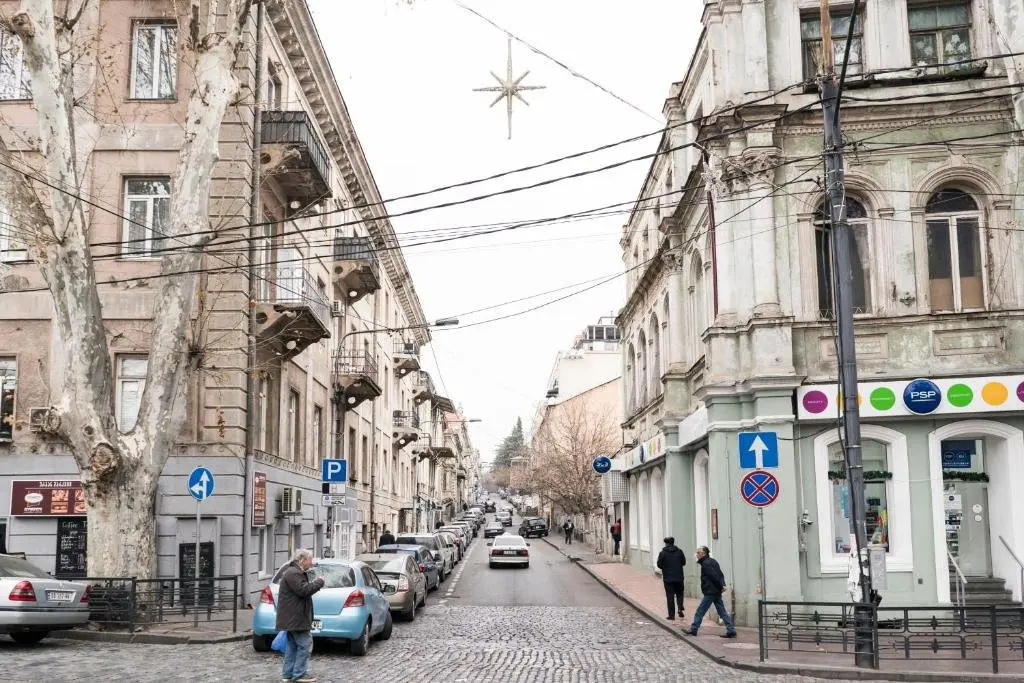 Тбилиси: Elle's Home 1 with Balcony, Old Tbilisi, City Center