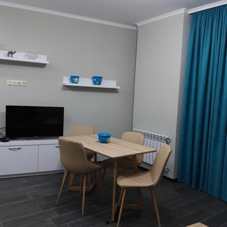 Батуми: flat near park