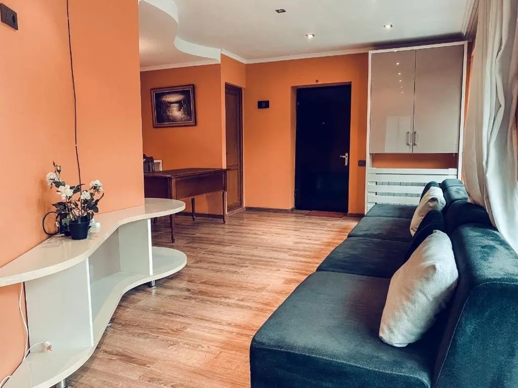 Сиони: Family_hotel_vardisubani
