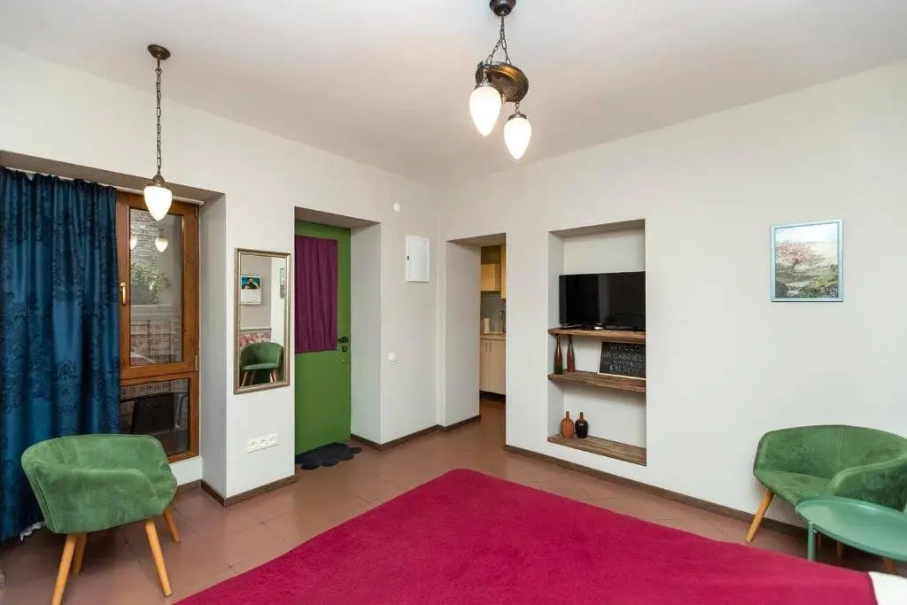 Тбилиси: ?Cozy And Stylish 1br Apt. Near Rustaveli Avenue?