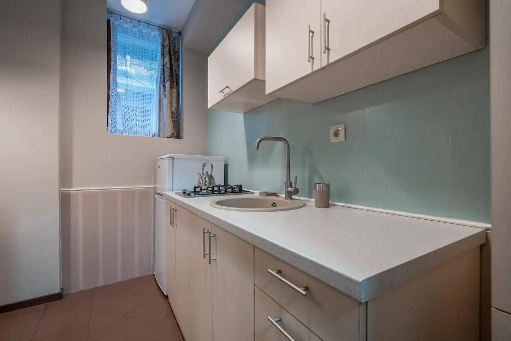 Тбилиси: ?Cozy And Stylish 1br Apt. Near Rustaveli Avenue?
