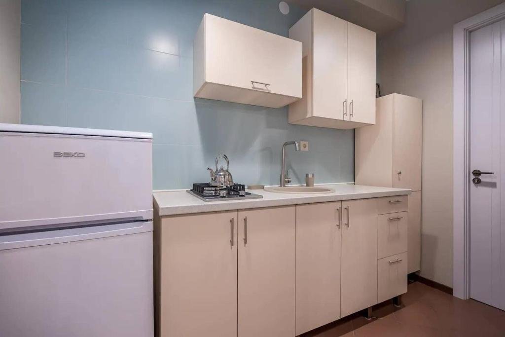 Тбилиси: ?Cozy And Stylish 1br Apt. Near Rustaveli Avenue?