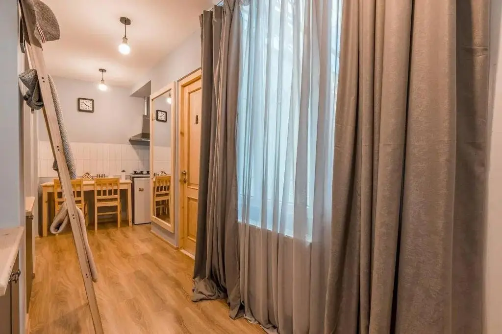 Тбилиси: ?Cozy and Stylish 2BR Apartment On Rustaveli Ave.?