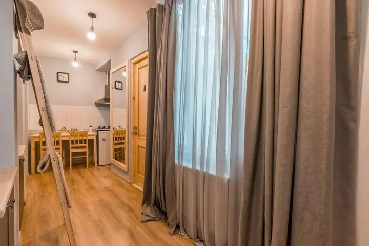 Тбилиси: ?Cozy and Stylish 2BR Apartment On Rustaveli Ave.?