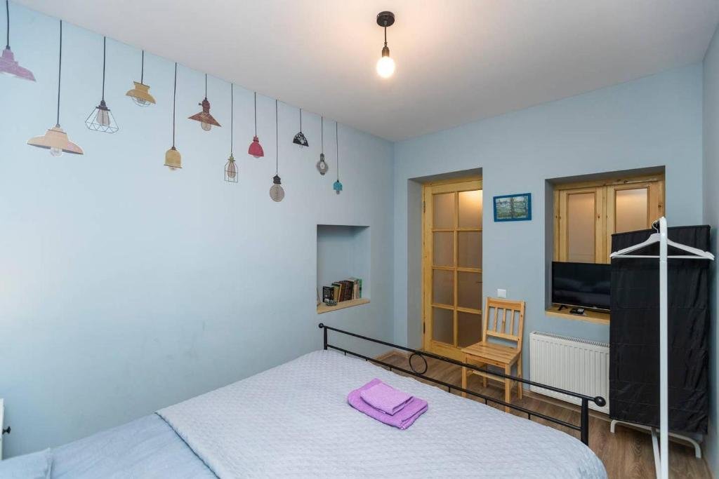 Тбилиси: ?Cozy and Stylish 2BR Apartment On Rustaveli Ave.?