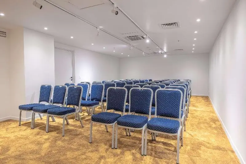 Тбилиси: Golden Tulip Design Tbilisi