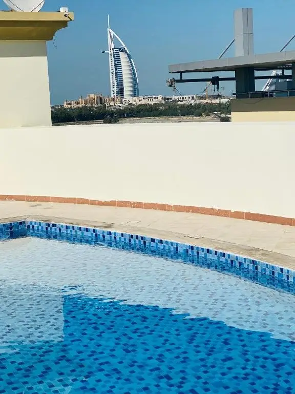 Дубай: ENJOY-METRO Al-barsha