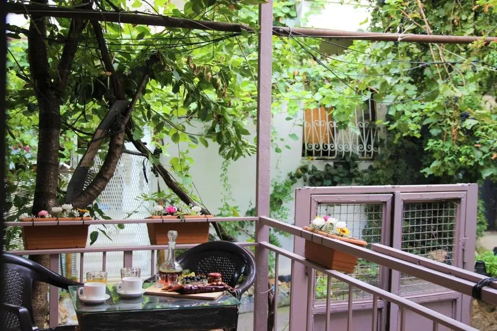 Тбилиси: Guri's Apartment in Old Tbilisi