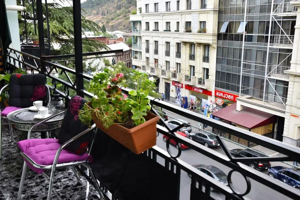 Тбилиси: Old Town from Terrace