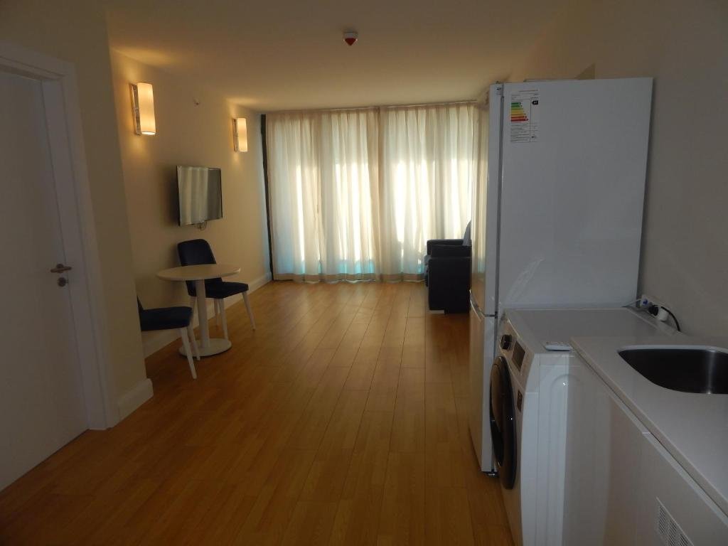 Батуми: Guga Apartments in Orbi Twin Tower