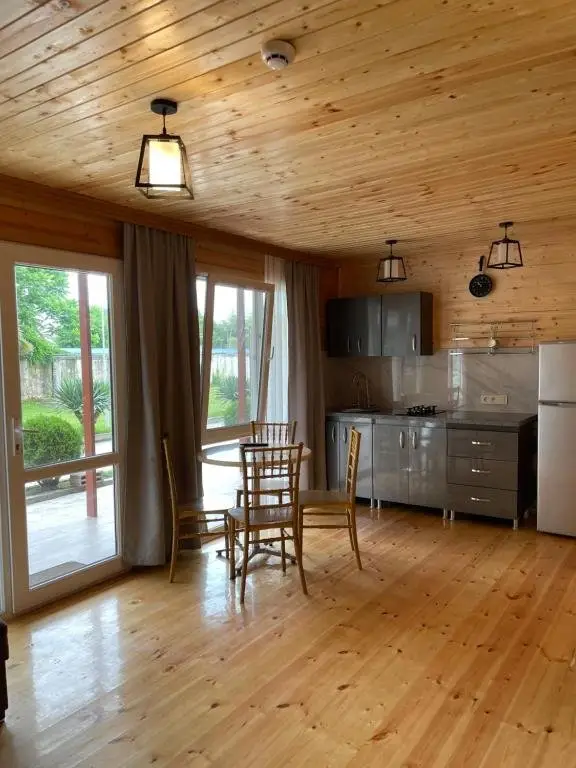 Уреки: Cottage Gageta