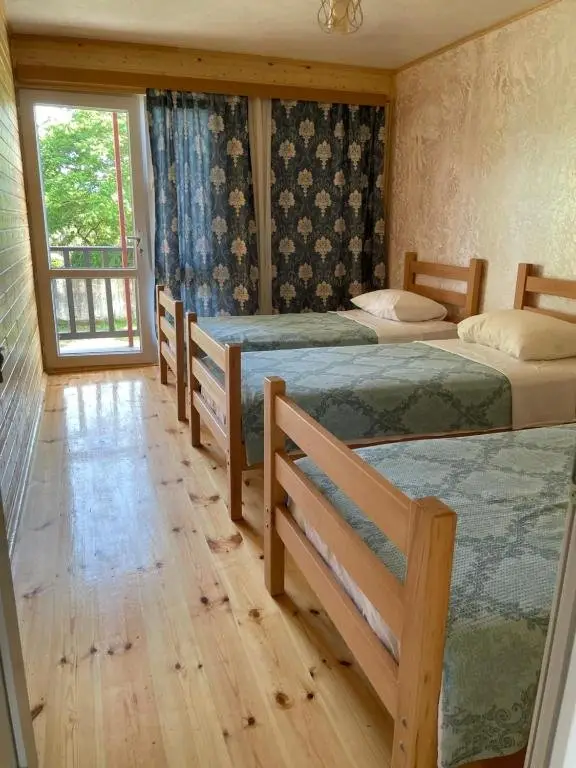 Уреки: Cottage Gageta