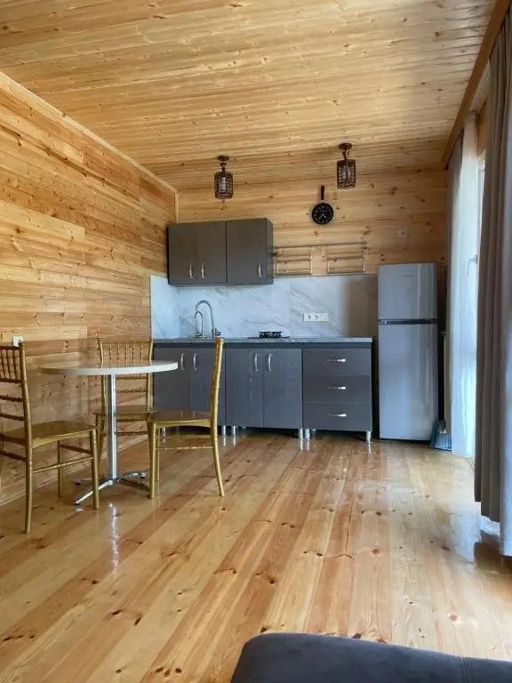 Уреки: Cottage Gageta