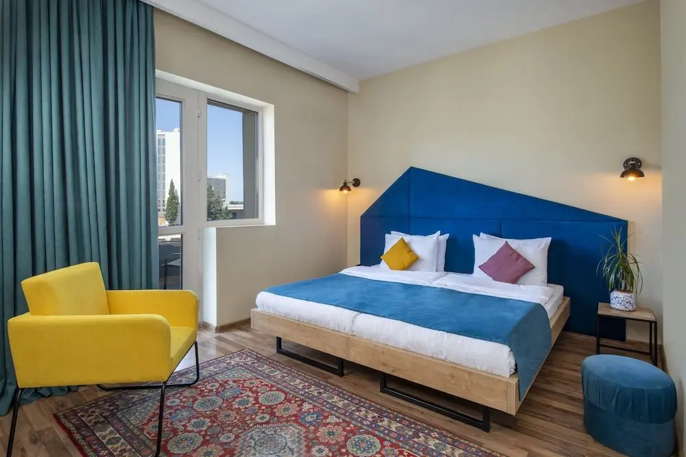 Тбилиси: City Plaza Hotel