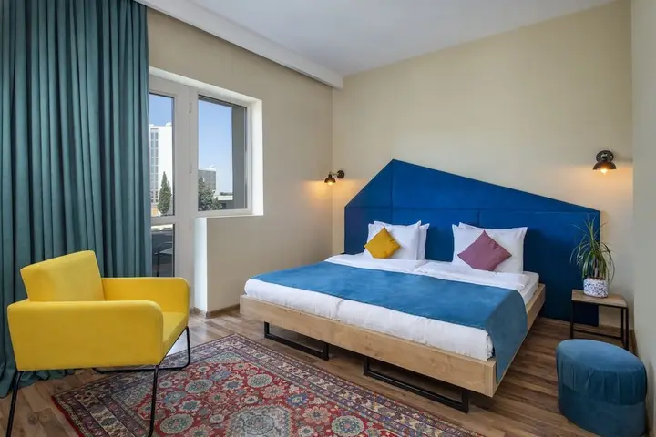 Тбилиси: City Plaza Hotel