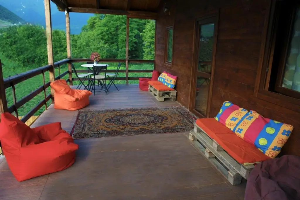 Местиа: Cottage Woodside