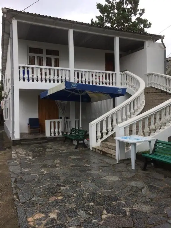 Кобулети: Guest House Liana