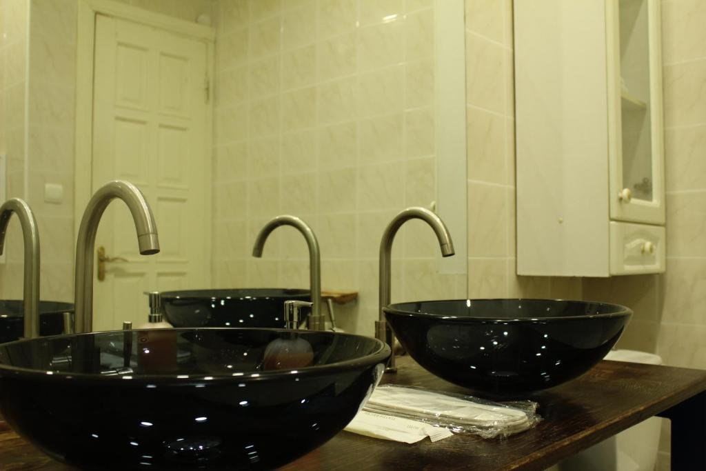 Тбилиси: Comfort Zone In Old Tbilisi