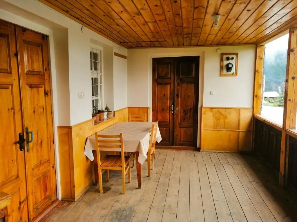 Омало: Guesthouse Sagrila