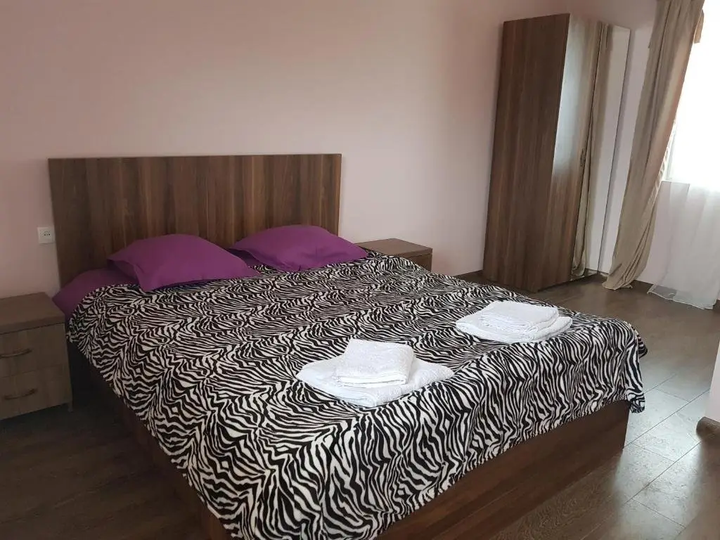 Местиа: Guest House Khergiani