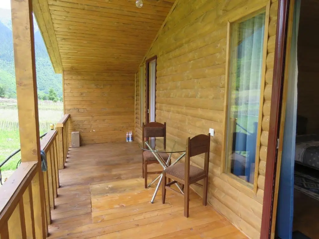Местиа: Guest House Guli