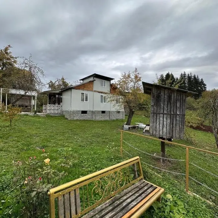 Амбролаури: Guesthouse Space