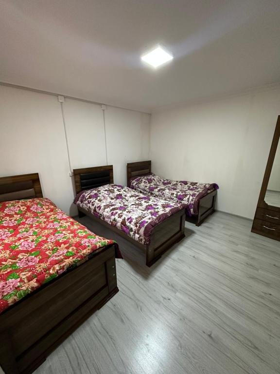 Амбролаури: Guesthouse Space