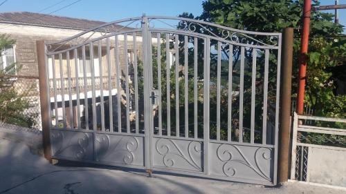Кутаиси: Guest House T&N