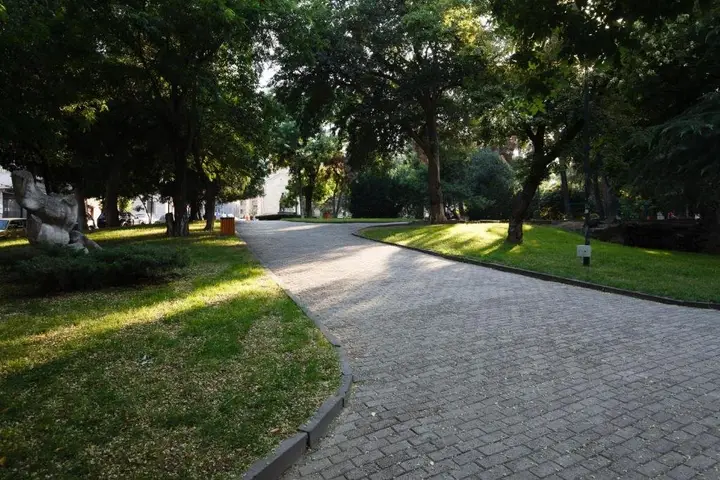 Тбилиси: Garden Side Tbilisi