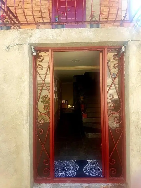Кутаиси: Guest house "home"