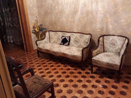Кутаиси: friends house