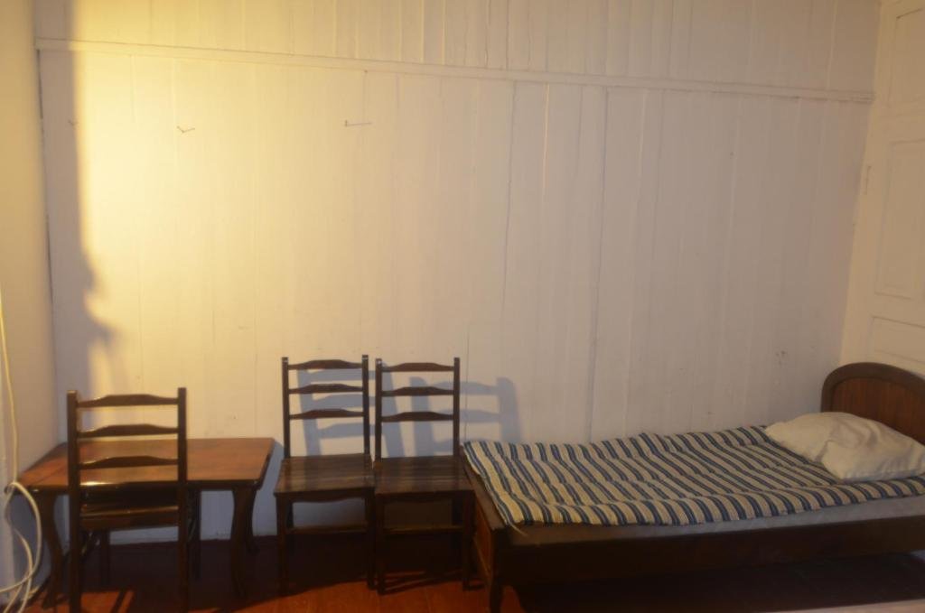 Уреки: Garden of Glee Inn