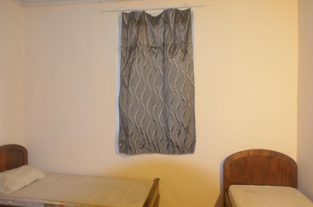Уреки: Garden of Glee Inn