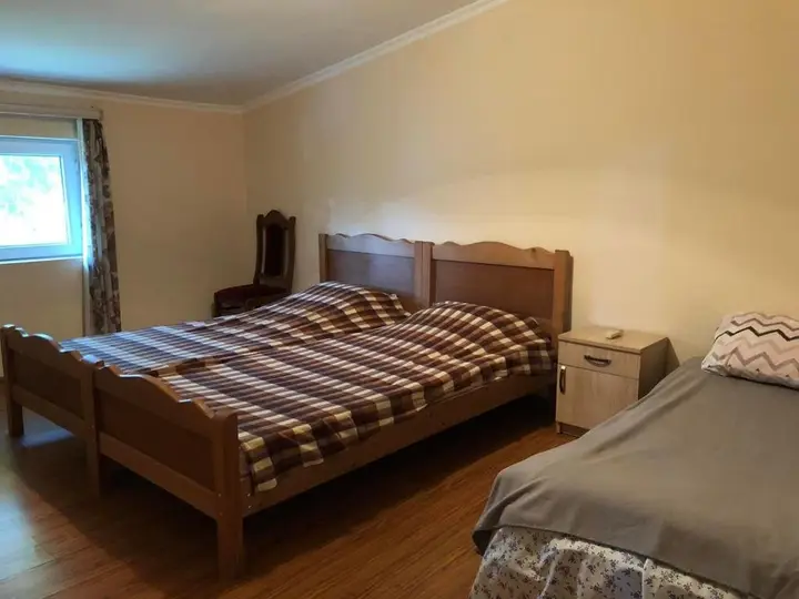 Уреки: Giga'S House