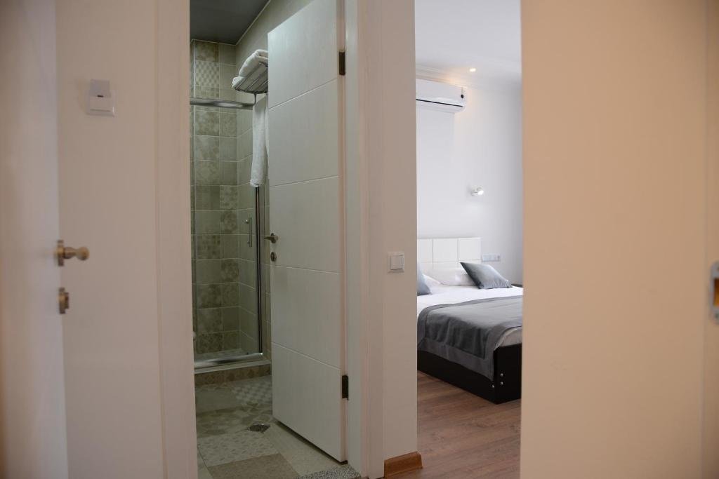 Батуми: Guest House Gantiadi