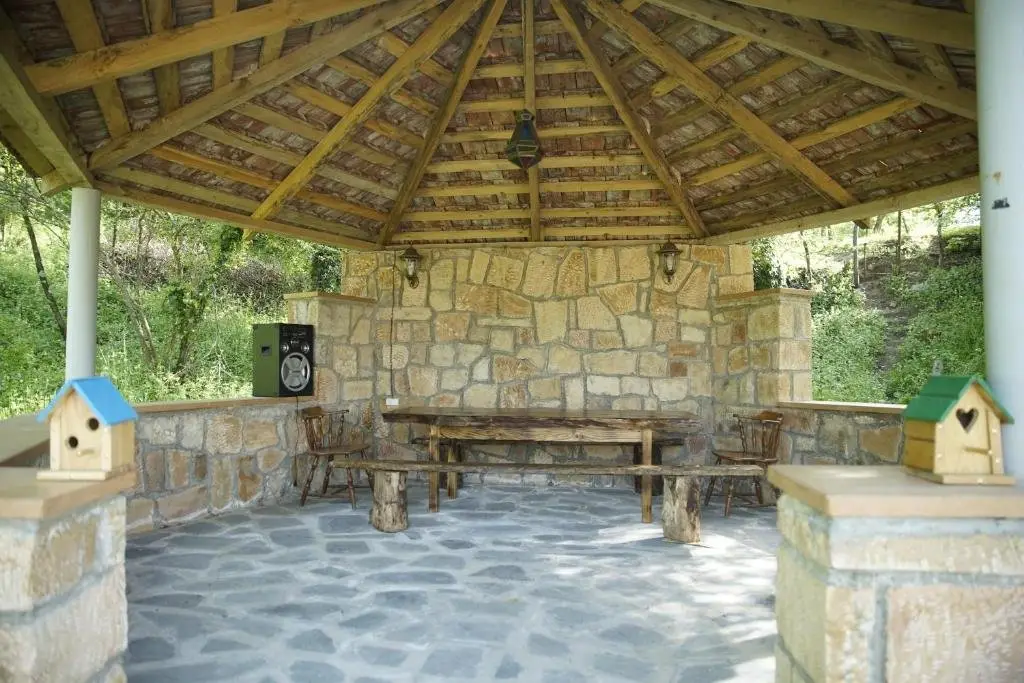 Кутаиси: Guest House Godogani