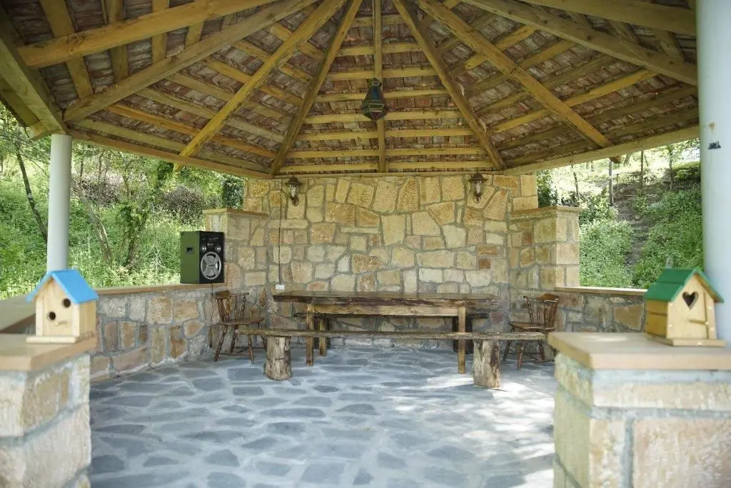 Кутаиси: Guest House Godogani
