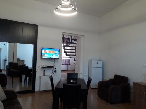 Тбилиси: Dachi Apartament