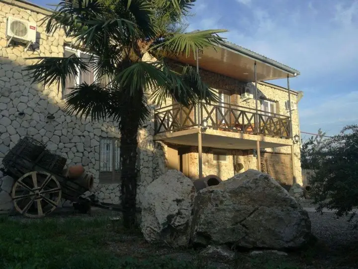 Кутаиси: Garden Land Guesthouse