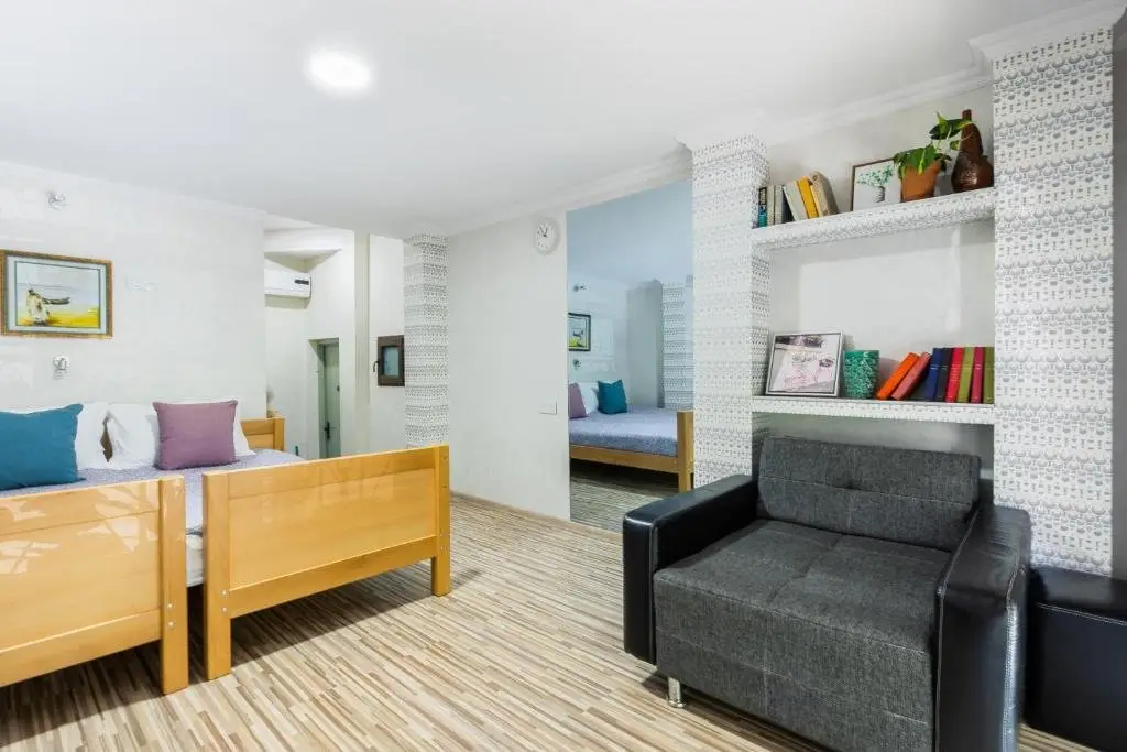 Тбилиси: H&B Apartments Akhvelediani II